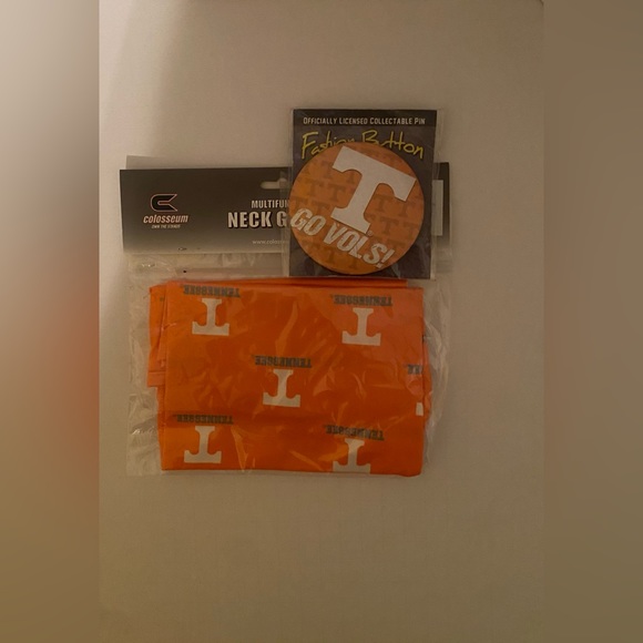 NEW Tennesse Vols Bundle Neck Gaiter & Pin - Picture 1 of 6